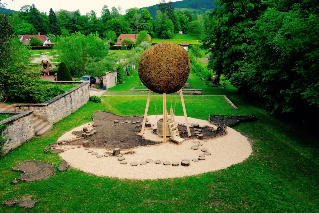 florence cannavacciuolo-parc de wesserling-contemporary-basketry-sculpture-oeuvre contemporaine-art paysage-architecture-design-vannerie-tressage-jardin-deco-construction-structure-installation artistique-environnement-materiaux naturels-patrimoine.